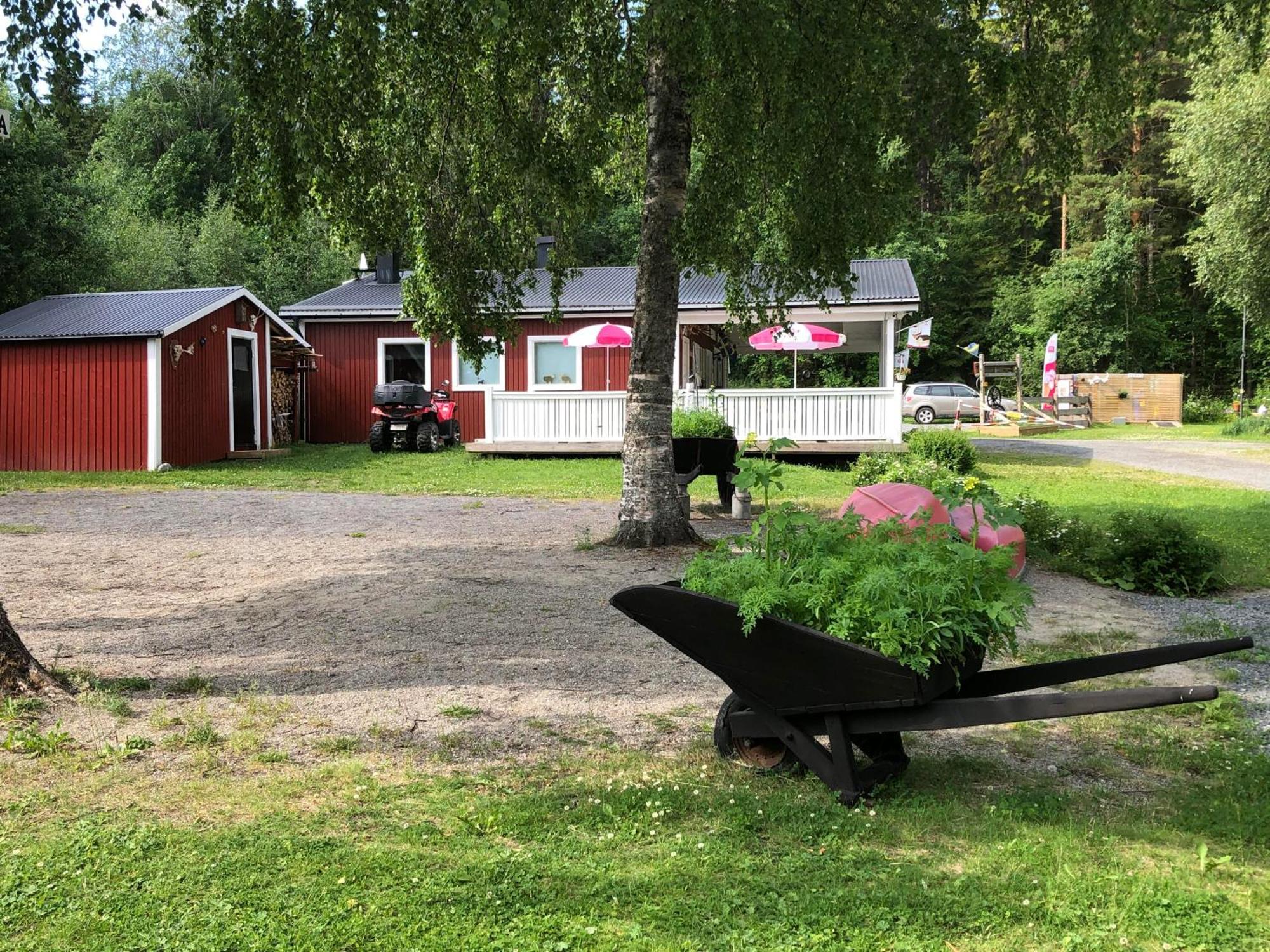 4 Persoons Stuga Hammarstrand Bagian luar foto